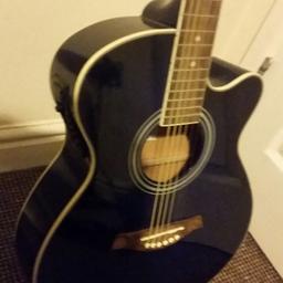 Gear 4 Music Dark Blue Acoustic guitar. Was semi electric but won't plug in now. Has got 6 strings on it but it could do with restringing.
Quick sale wanted,make offer!