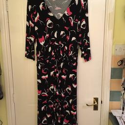 Anya Madsen size 24 Black/red print jersey dress with 3/4 length sleeves and ruched detail across middle. Great to wear for winter,spring worn only once