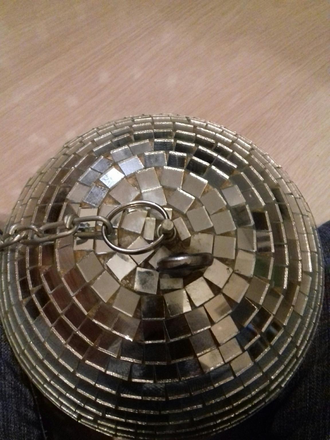Hochzeitstischnummern 1-30 Mit Discokugel Halter | Silberne Tischkarten Für Empfang & Party | Inkl. Acrylnummern