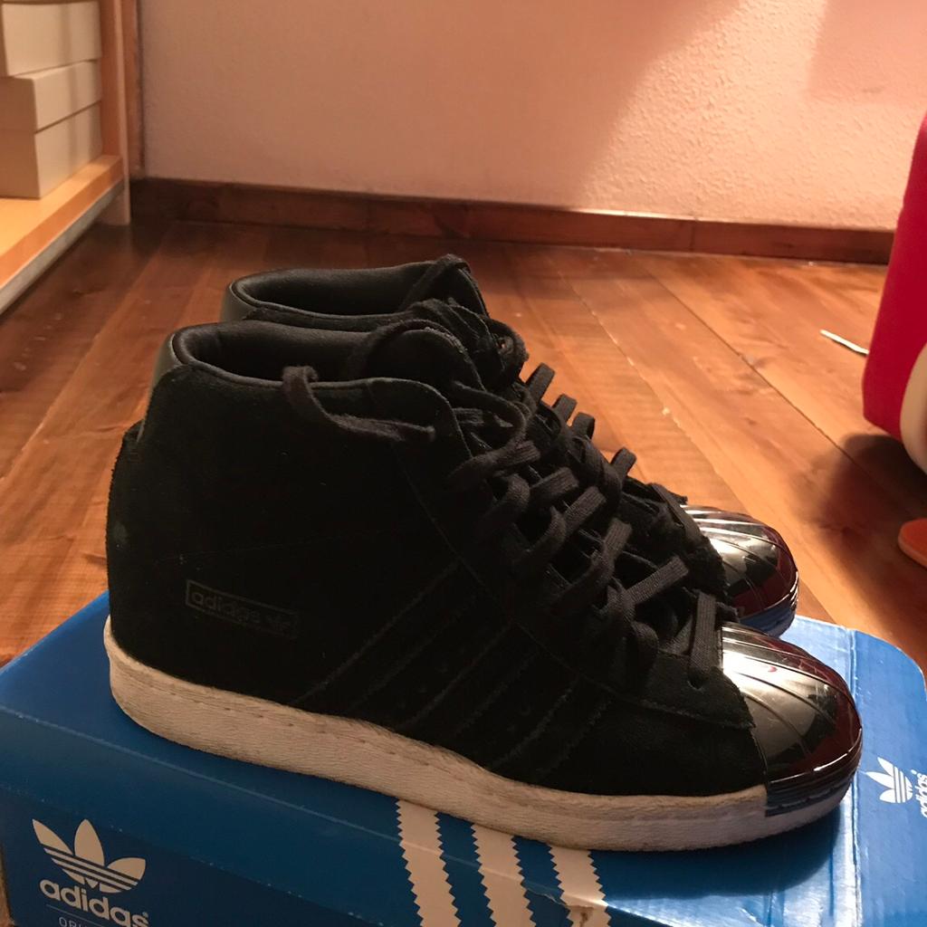 Vendo scarpe Adidas zeppa interna in 80129 Napoli f r 30 00 zum