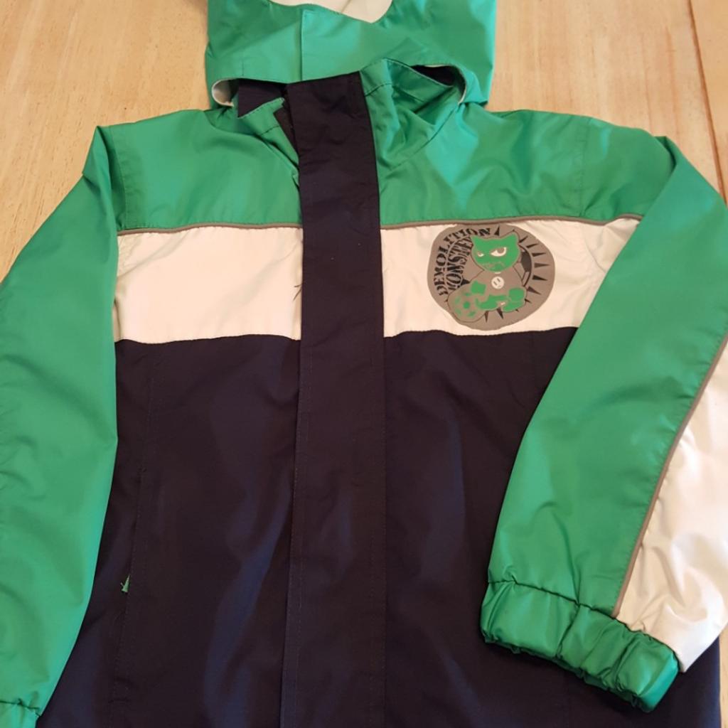 green navy and white jacket age 5 to 6.