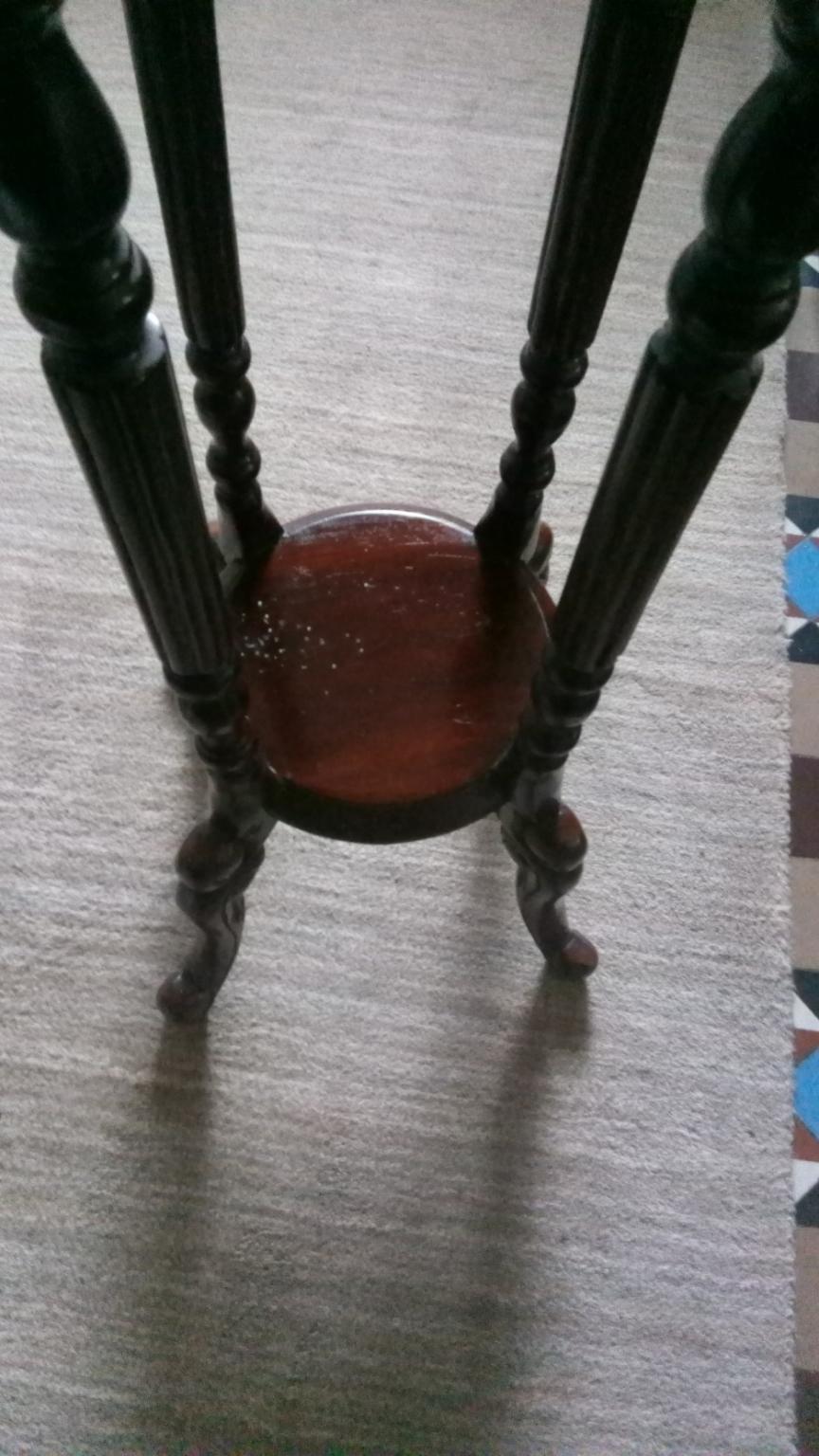 DARK WOOD PLANT STAND in LE67 Leicestershire for £10.00 for sale Shpock