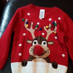 Boys Christmas Jumper.
Size 5 years.
Worn once.
Smoke and pet free home.
Collection only.