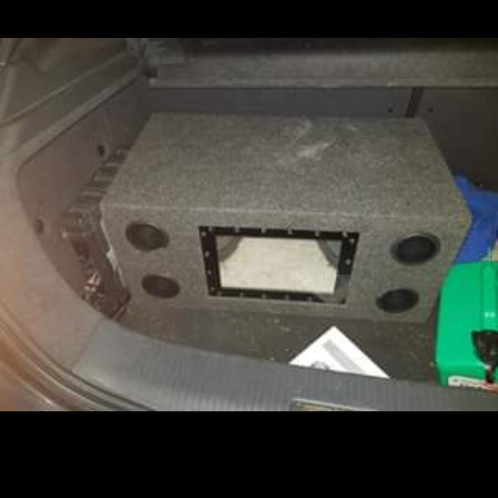 Kenwood Twin Subwoofer 1600 Watts in WV6 Wolverhampton für 40,00 £ zum