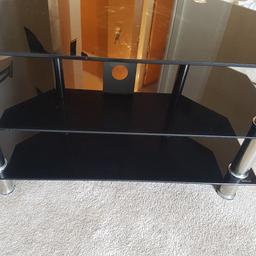 Black glass tv stand. Chrome legs. Great condition. Selling due to house move.
Collection only
Measurements 2ft 7.5 width, 1ft 5.5 depth ans 1ft 6 height