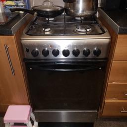 gas cooker in gdd working order just needs a gdd clean hence the price and we have bought a new one. ls14 area can deliver for a fee