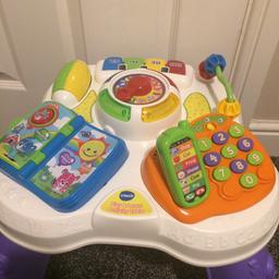 Vtech activity table 
In very good condition 
Works fine
Detachable legs
Any questions please ask