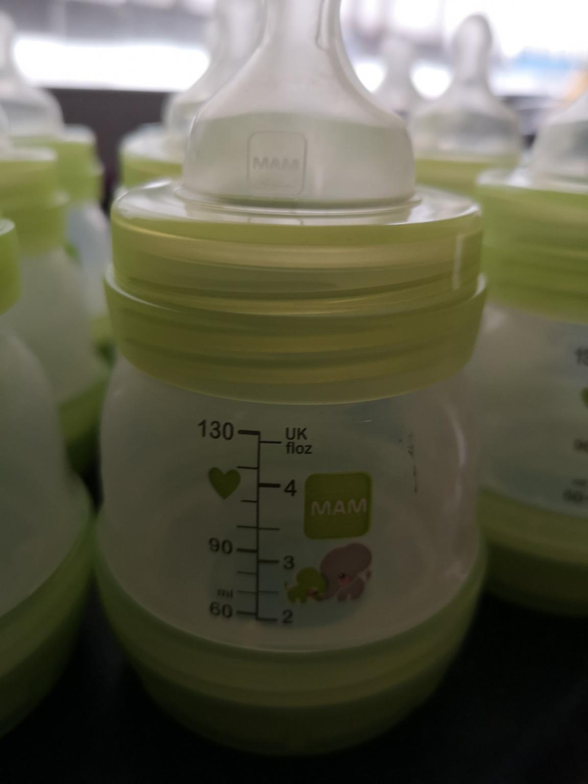 12 mam anti colic bottles in WA7 Runcorn für £ 5,00 zum Verkauf Shpock AT