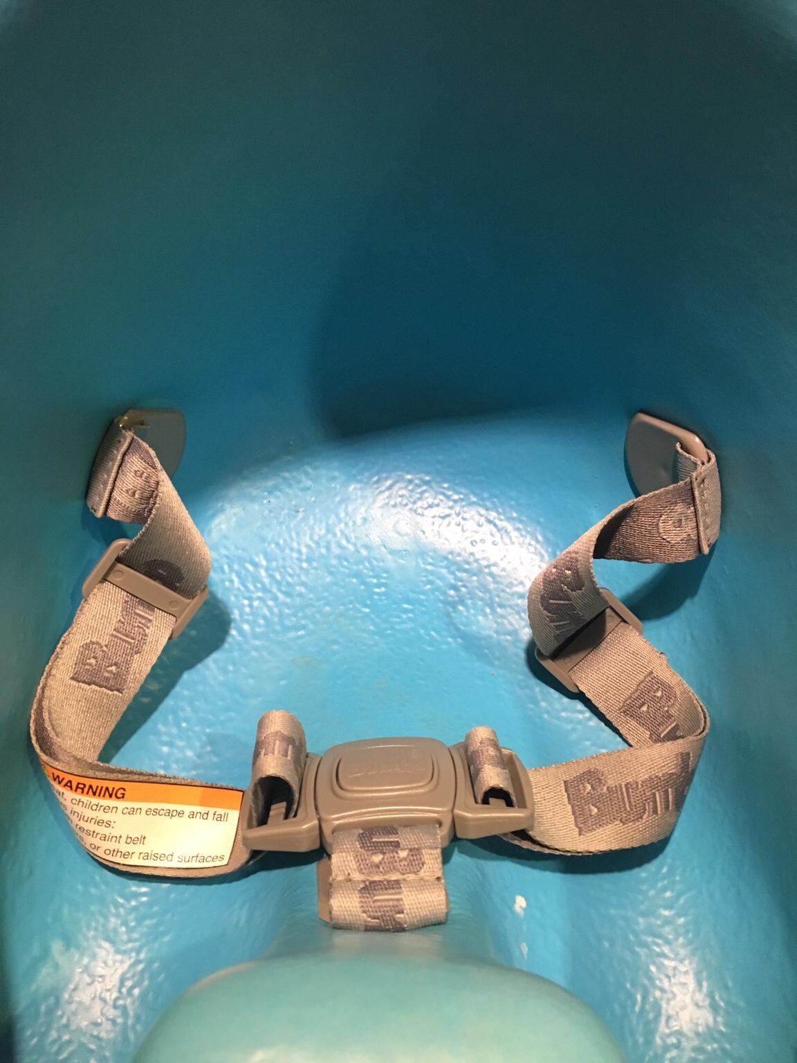 Blue bumbo with tray & strap in NN3 Northampton für 10,00 £ zum Verkauf