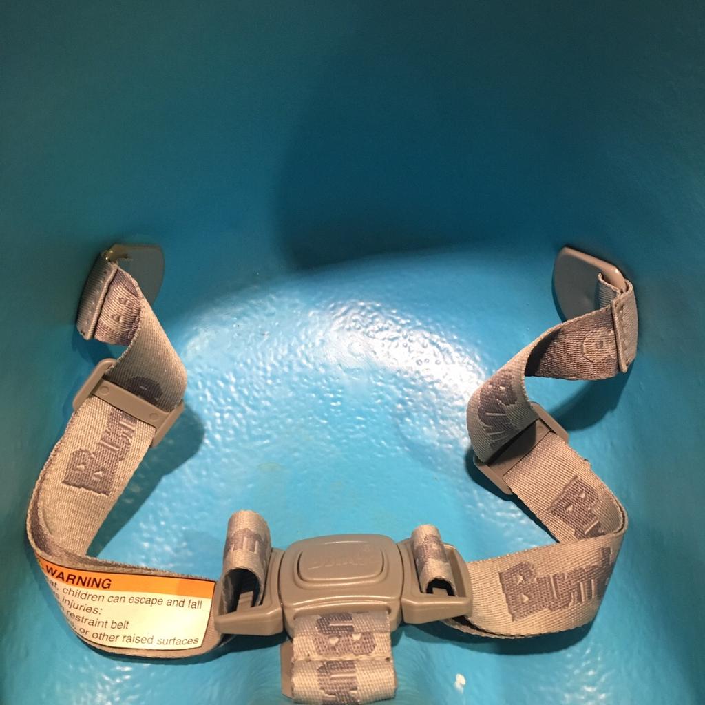 Blue bumbo with tray & strap in NN3 Northampton für 10,00 £ zum Verkauf