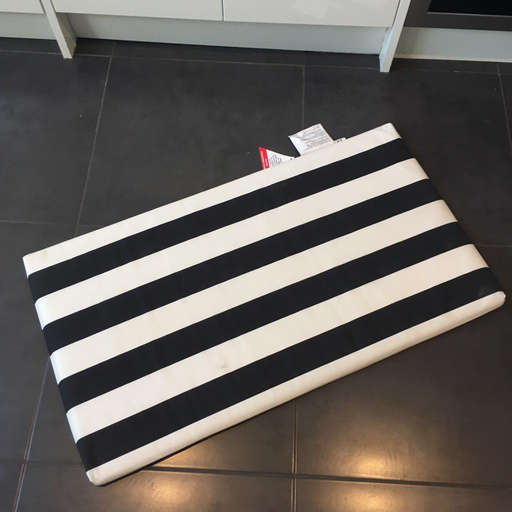 IKEA Hemmahos bench pad in SW14 Thames for 5.00 for sale Shpock