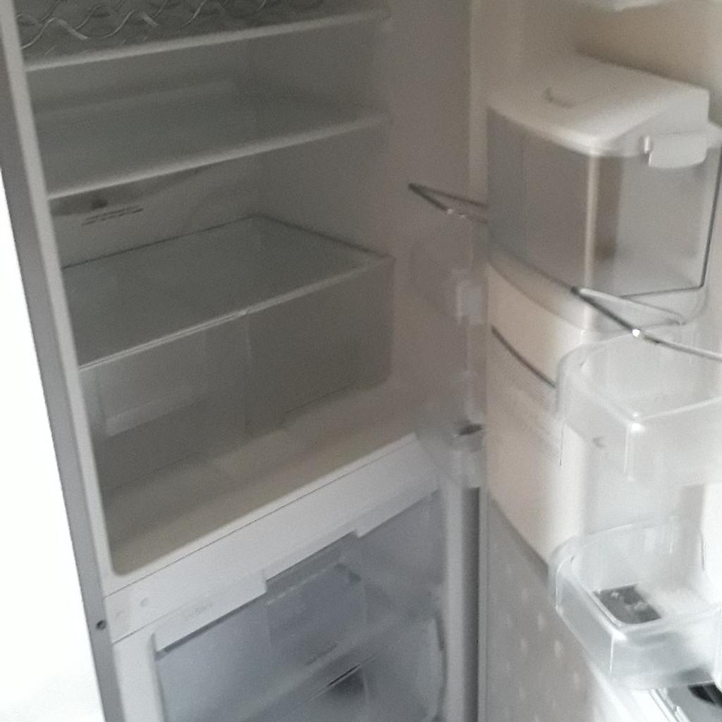 Silver Beko fridge freezer in CH44 Wirral für £ 70,00 zum Verkauf Shpock AT