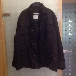 Verkaufe gebrauchte wenig getragene Schwarze Winter Jacke von sOliver in Größe 3XL