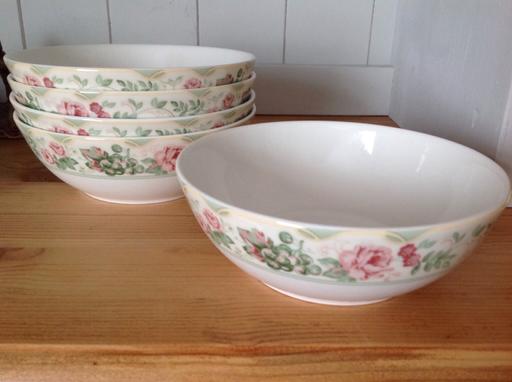 Buy & Sell Worcestershire Wychavon - Photos for Royal Doulton 5 bowls