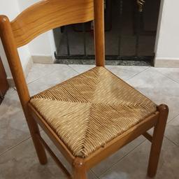 4 sedie robuste in legno