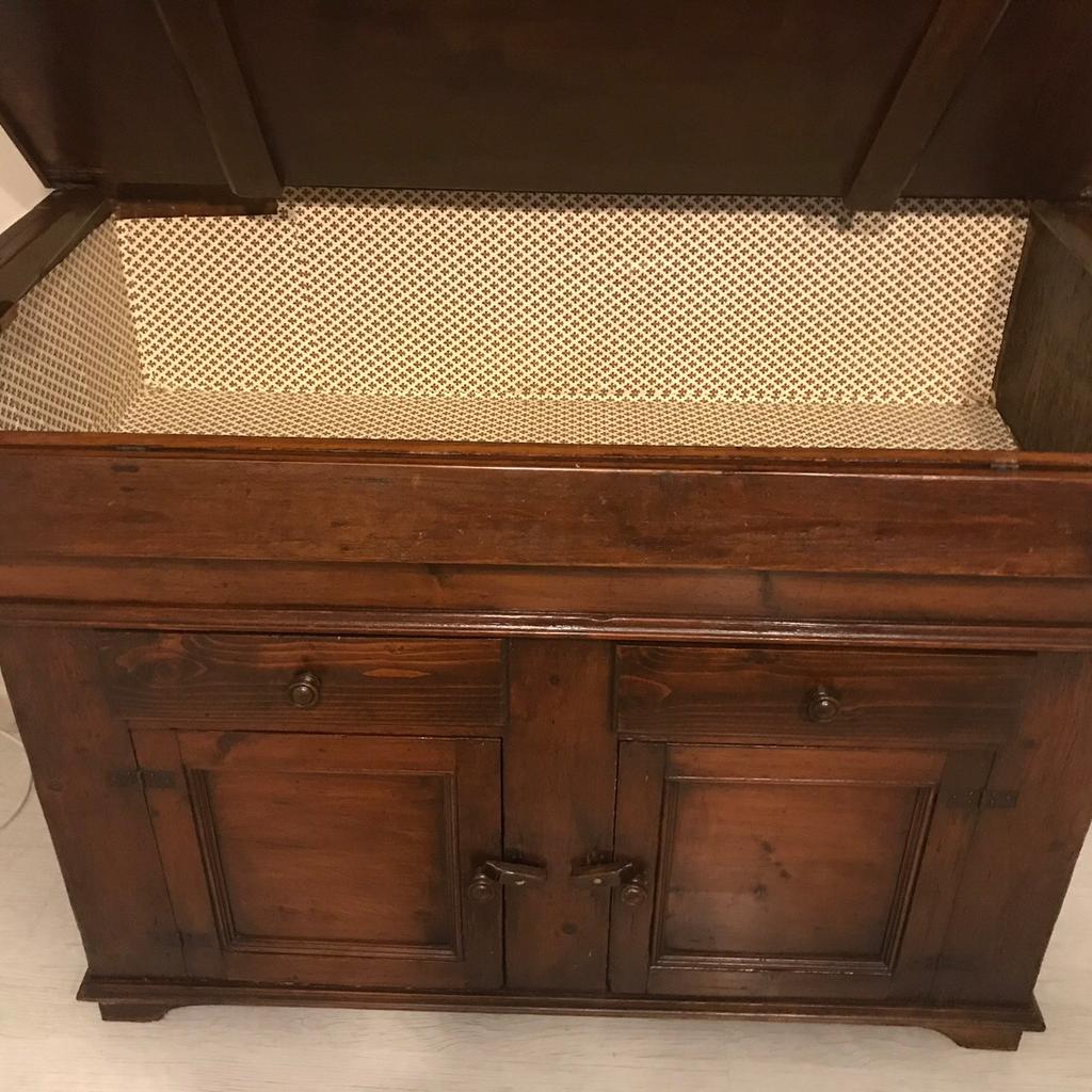 Madia in legno massello in 55012 Capannori für 650,00 € zum Verkauf ...