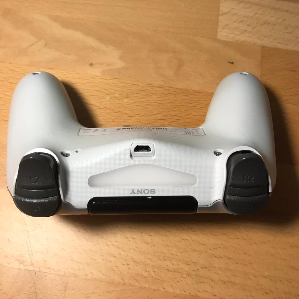 PS4 Controller funktioniert Schaden(Bild) in 1110 Wien for €30.00