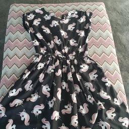 Lovely dress, age 6-8. Good Condition. Collection only.