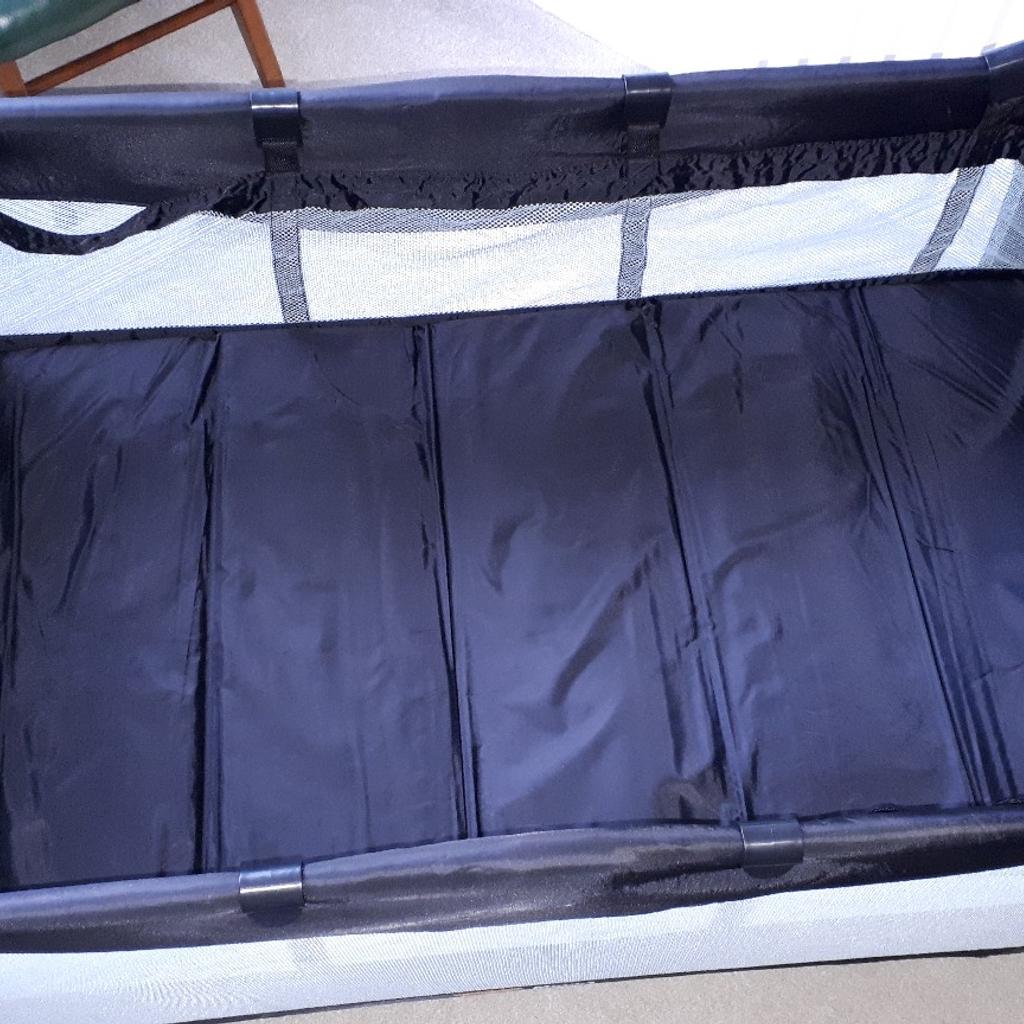 Mimas luxury travel shop cot