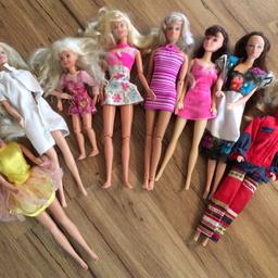 Verkaufe Barbie - Puppen.

Kleine Gebruachsspuren bei den Haaren vorhanden. 

Alle für 15 € 