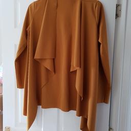 Mustard colour, size 12 to 14. Collection from woodlaithes village area