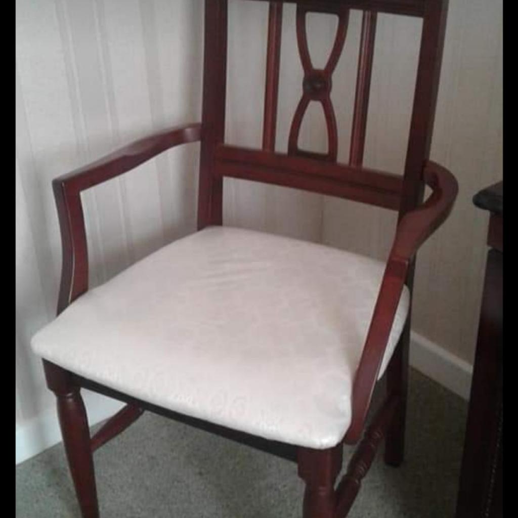 mahogany dining suite and matching sideboard in CH63 Wirral for £350.00