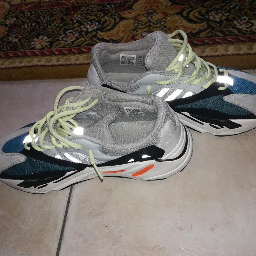 Yeezy clearance 700 usate