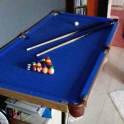 Foldable kids pool table , good condition , two ques, all the balls one screw missing but doesn’t affect it at all