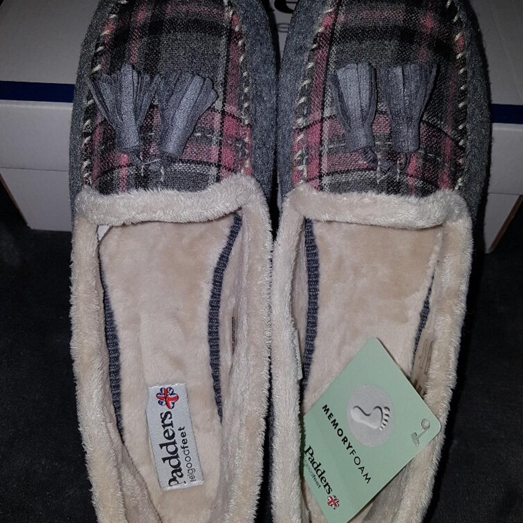 LADIES PADDERS WIDE FIT SLIPPERS. SIZE 7 E in NE5 Tyne for 15.00