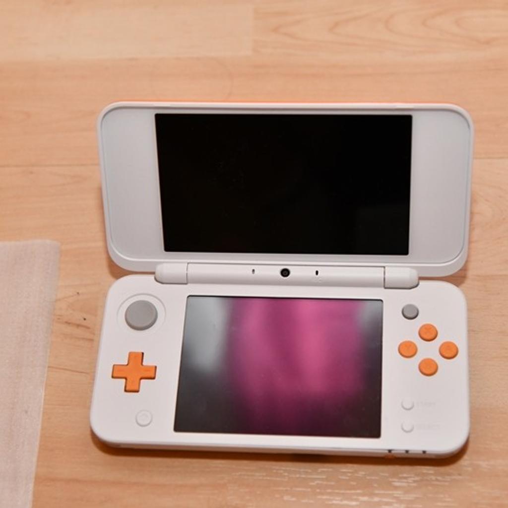 NEW NINTENDO 2DS XL weiß/orange in 1120 Wien für 100,00 € zum Verkauf