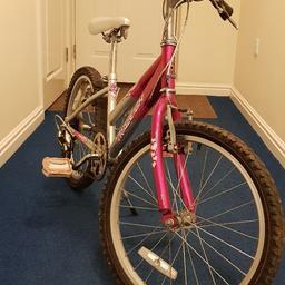 Girls Raleigh Krush 20 inch  wheel bike in pink and silver. 6 speed/gears. in very good condition.
Price £25 pounds.
Please contact Viktor on 07889867293
Chattenden Me3