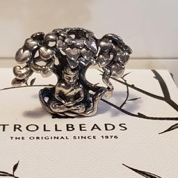 Trollbeads Originale Marchiato 925S LAA "Albero della Vita".
Pezzo Ritirato e Fuori Produzione.
Ideale per tutte le collane Trollbeads.
Spese da concordare.