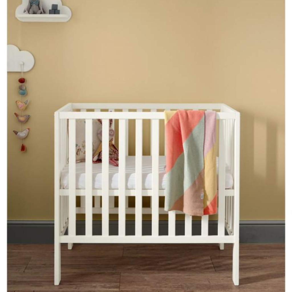 Mamas and papas petite clearance cot