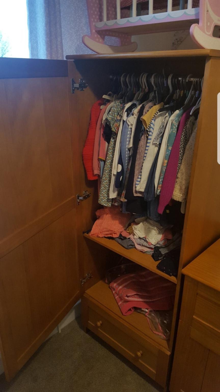 Cot, Wardrobe and Changing unit. in WF15 Kirklees für 100,00 £ zum