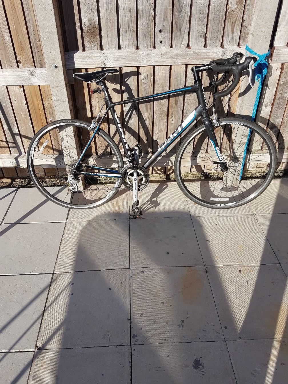 Giant road bike in CH41 Wirral for £100.00 for sale Shpock