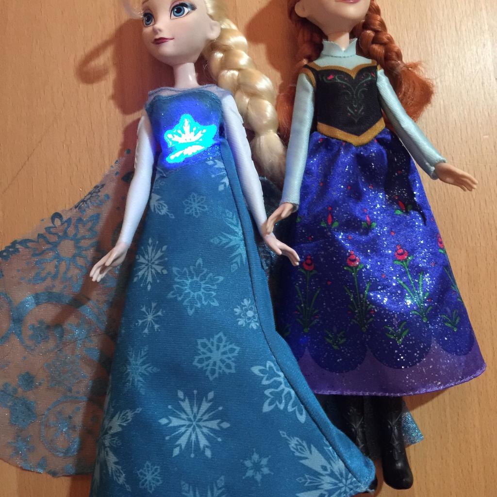  Barbie Eiskönigin Elsa und Anna in 79100 Freiburg im Breisgau for €20. Bildidee 