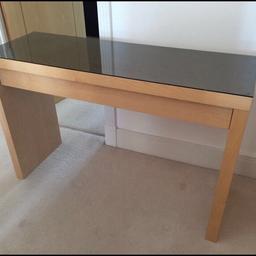 Ikea Malm Dressing Table with glass top
Good condition
Has large drawer
1.2m length, 400mm depth, 730mm height
Collection only