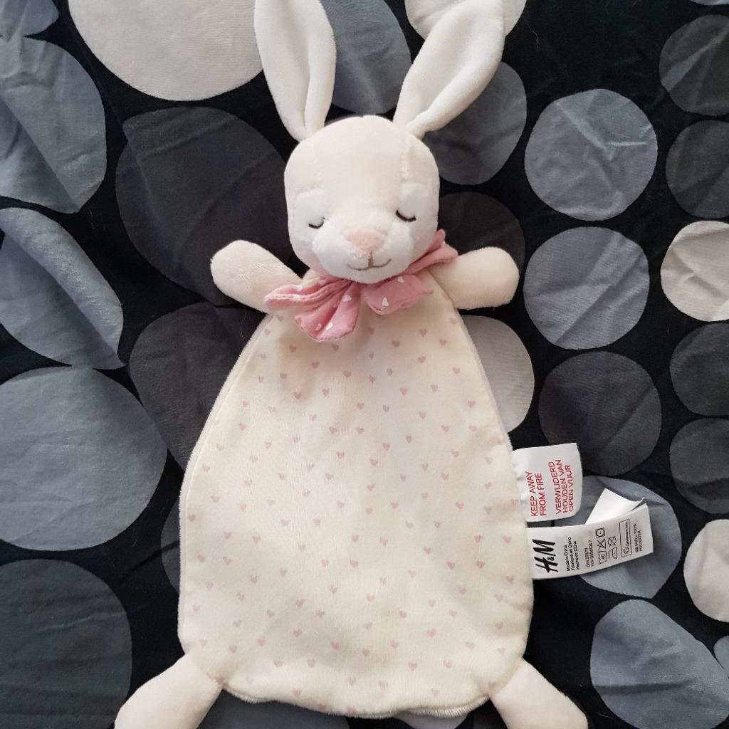 H&m 2025 bunny comforter