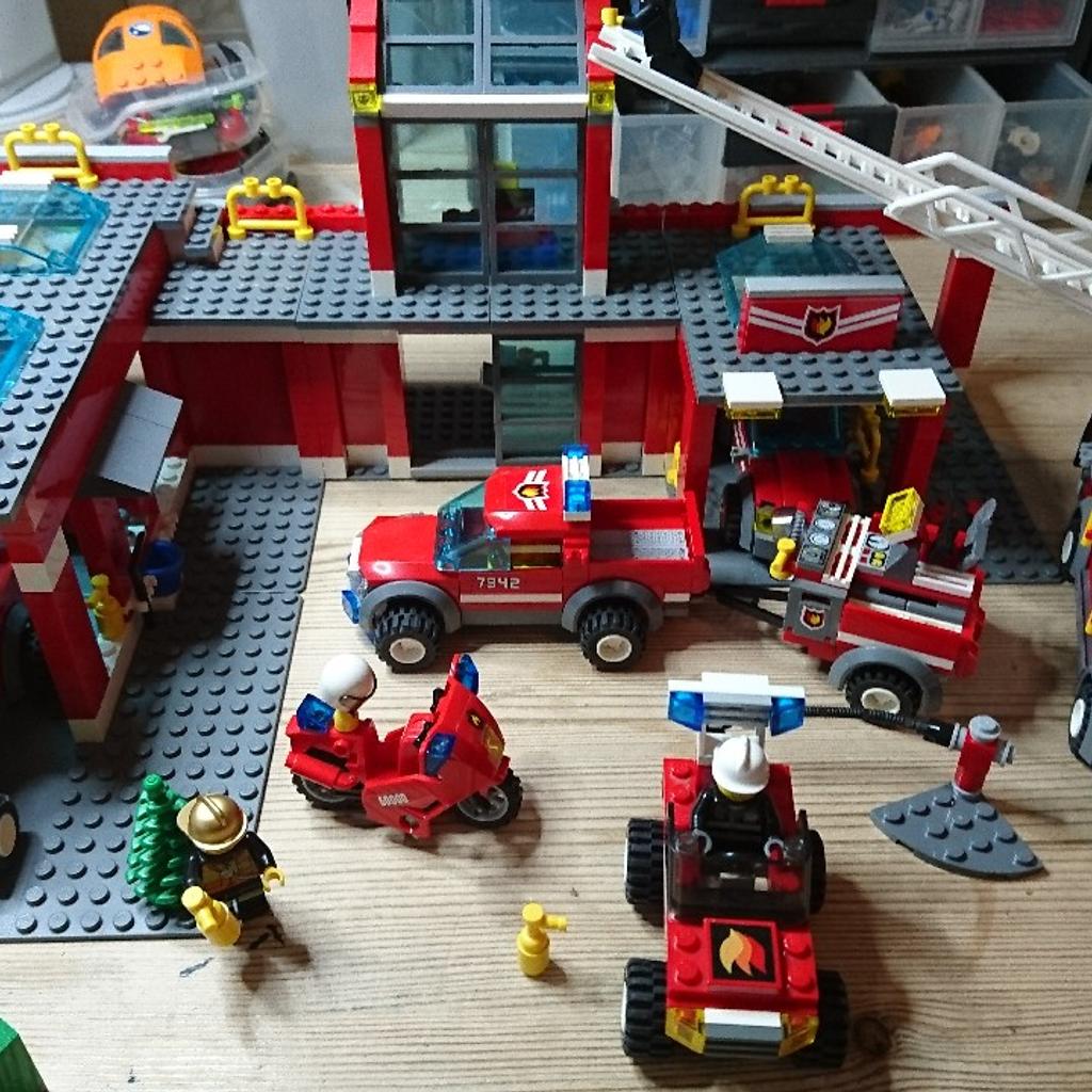 LEGO FIRE STATION 7945 PLUS EXTRAS in CV7 Nuneaton and Bedworth for £40.00 for sale Shpock