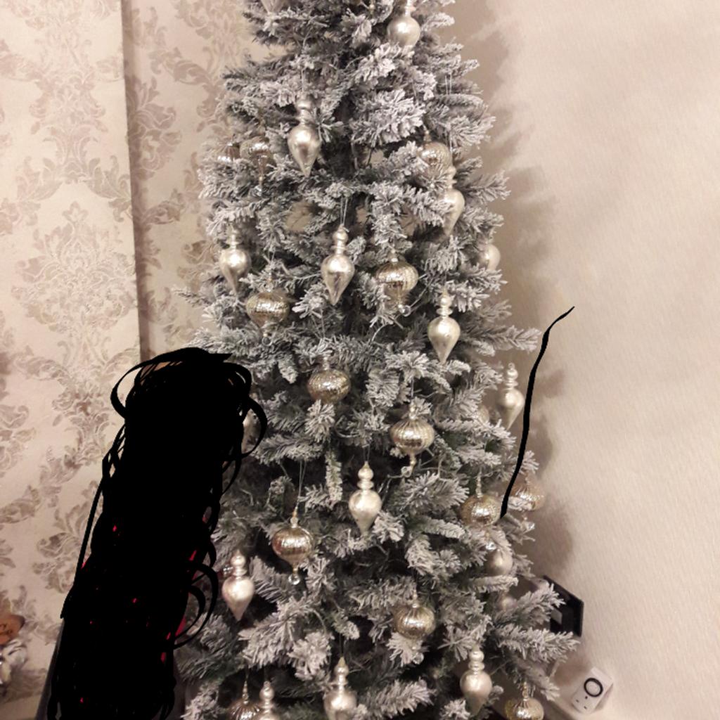 7ft flocked christmas tree in WF5 Wakefield für 40,00 £ zum Verkauf