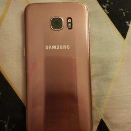 Samsung galaxy s7 edge good condition
Only problem is half the screen pink. I'm not sure when this happened 😂 but it's been like it for 6 months. Screen works fine the phone works like new, maybe just needs to screen replacing I'm not sure! Comes with charger.