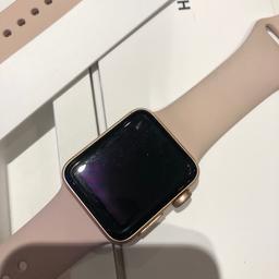 Great condition a few light tiny surface scratches 1 extra strap that hasn’t been used, boxed with charger.

Series 3, cellular edition.

Pink sand
