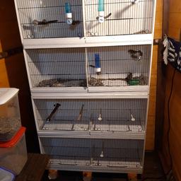 4 plastic double breeding cages come in 2 blocks