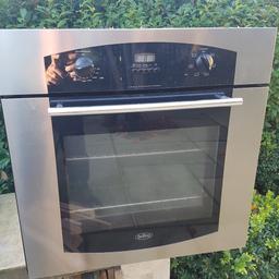 Electric oven which used to be in previous house owners kitchen. I have never used it.

60cm wide

Pick up only from wf13 postcode