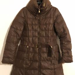 Zara womens jacket size large in great condition
Brown with brass coloured hardware