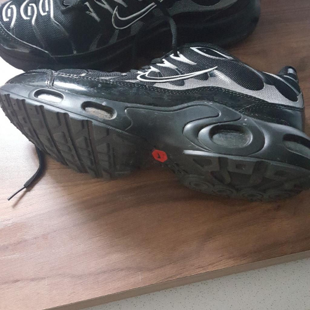 fake black tns