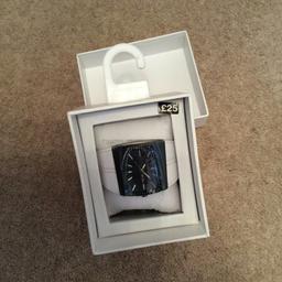 Next watch boxed unused
White strap, grey face

NT-082
May need batteries