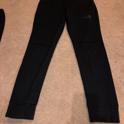 Black north face jogging bottoms in medium. 
Great condition, hardly worn as my son has outgrown them quickly.