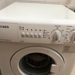 neuwertige, platzsparende Mini-Lavamat-AEG-Waschmaschine, 3 kg, Frontlader, 3 x benutzt zu verkaufen! Abholung in Stockerau/NÖ.