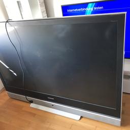 TV-Geschenk.
Samsung großes TV-Geschenk, nicht drehen sollte gesteuert werden ..